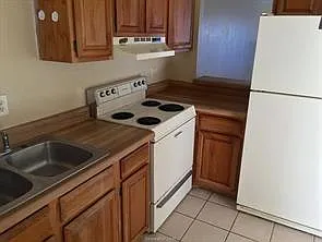 2 bed, 1060 sqft, $1,150 — Photo 2