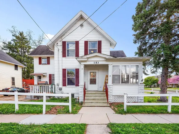 153 West School Street, Columbus, WI 53925