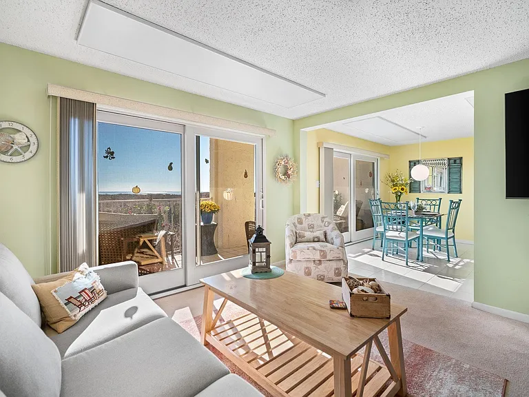4600 W Brigantine Ave #403 — Photo 11