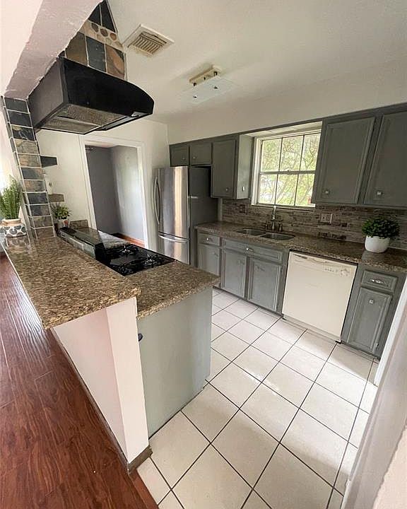 1st image of 2638 Tinechester Dr