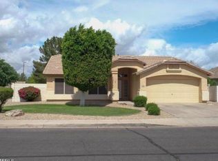 2032 E Willow Wick Rd, Gilbert, AZ 85296