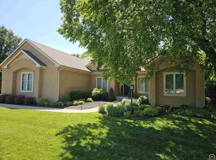 3446 NW 34th Cir, Topeka, KS 66618