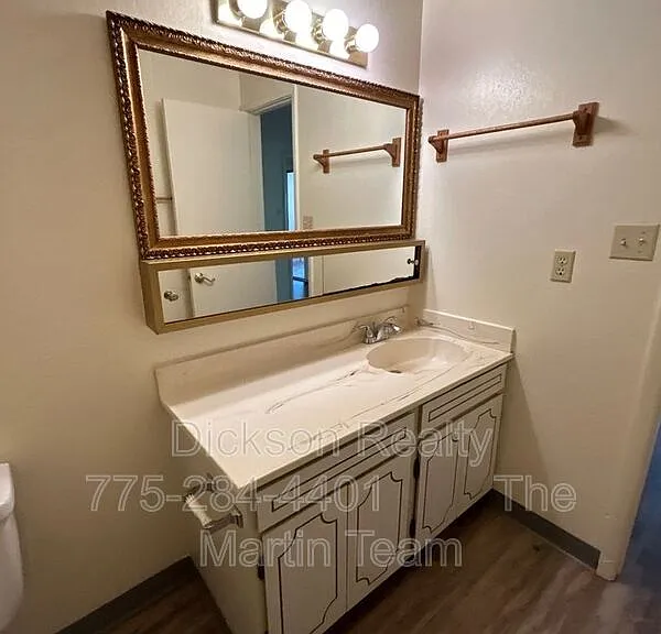 2300 Dickerson Rd #16 — Photo 10