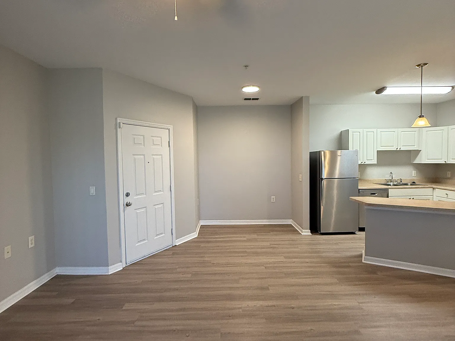 2 bed, 2.5 bath, 1040 sqft, $1,625 — Photo 4