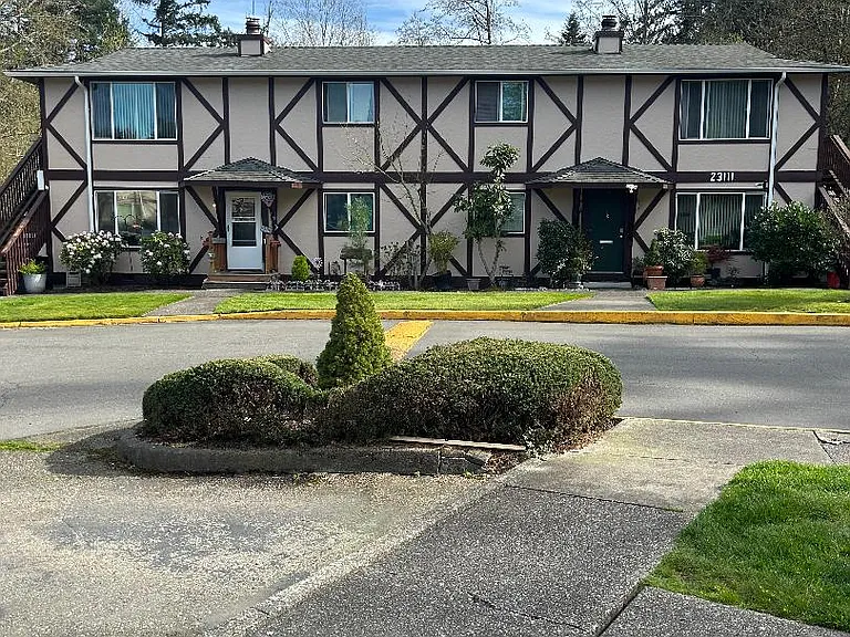 Cedar Terrace — Photo 1