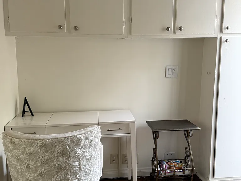 8748 Ashcroft Ave — Photo 17