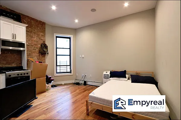 Rented by Empyreal Realty, Inc. | media 20
