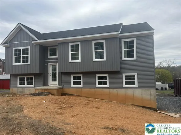 265 S Walnut St, Slatington, PA 18080