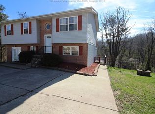33 Poplar Hls, Hurricane, WV 25526