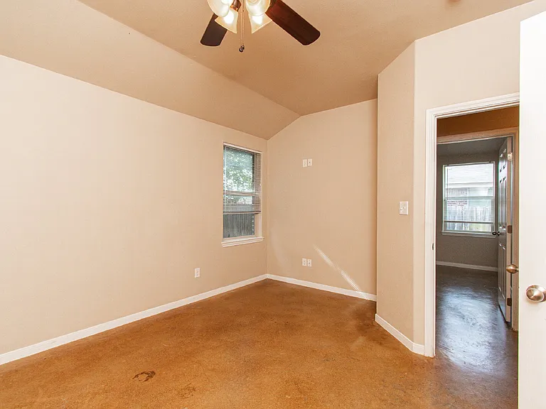 4403 Cambridge Dr #B — Photo 14
