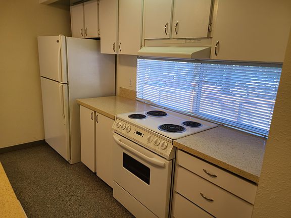 5th image of 12626 SE 42nd St #D-4