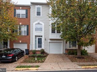 11402 Sunflower Ln, Fairfax, VA 22030