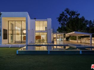 1024 Summit Dr, Beverly Hills, CA 90210
