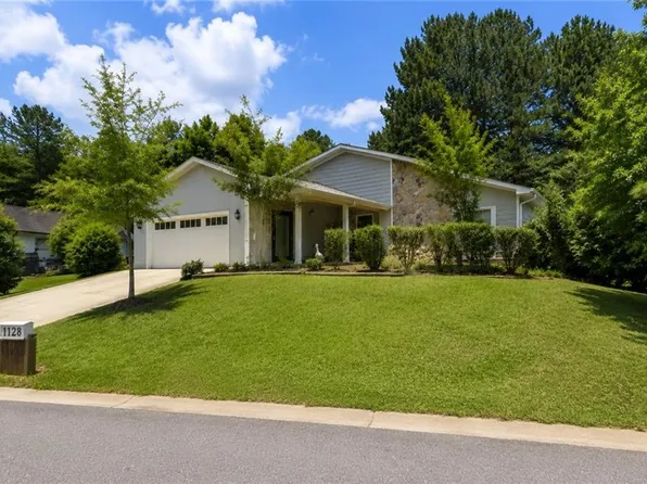 1128 Hillcrest Ct, Norcross, GA 30093