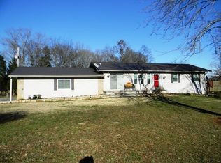 2588 G W Loy Rd, New Market, TN 37820