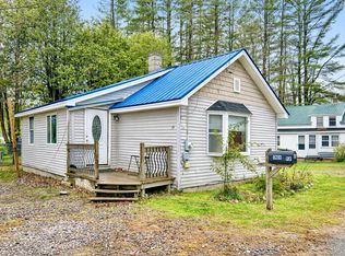 12 Skillin Avenue, Norway, ME 04268