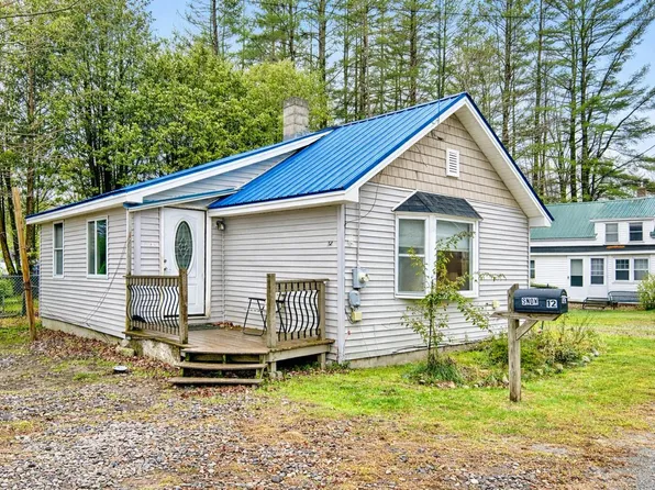 12 Skillin Avenue, Norway, ME 04268