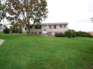 378 Dexter Dr, Long Lake, MN 55356