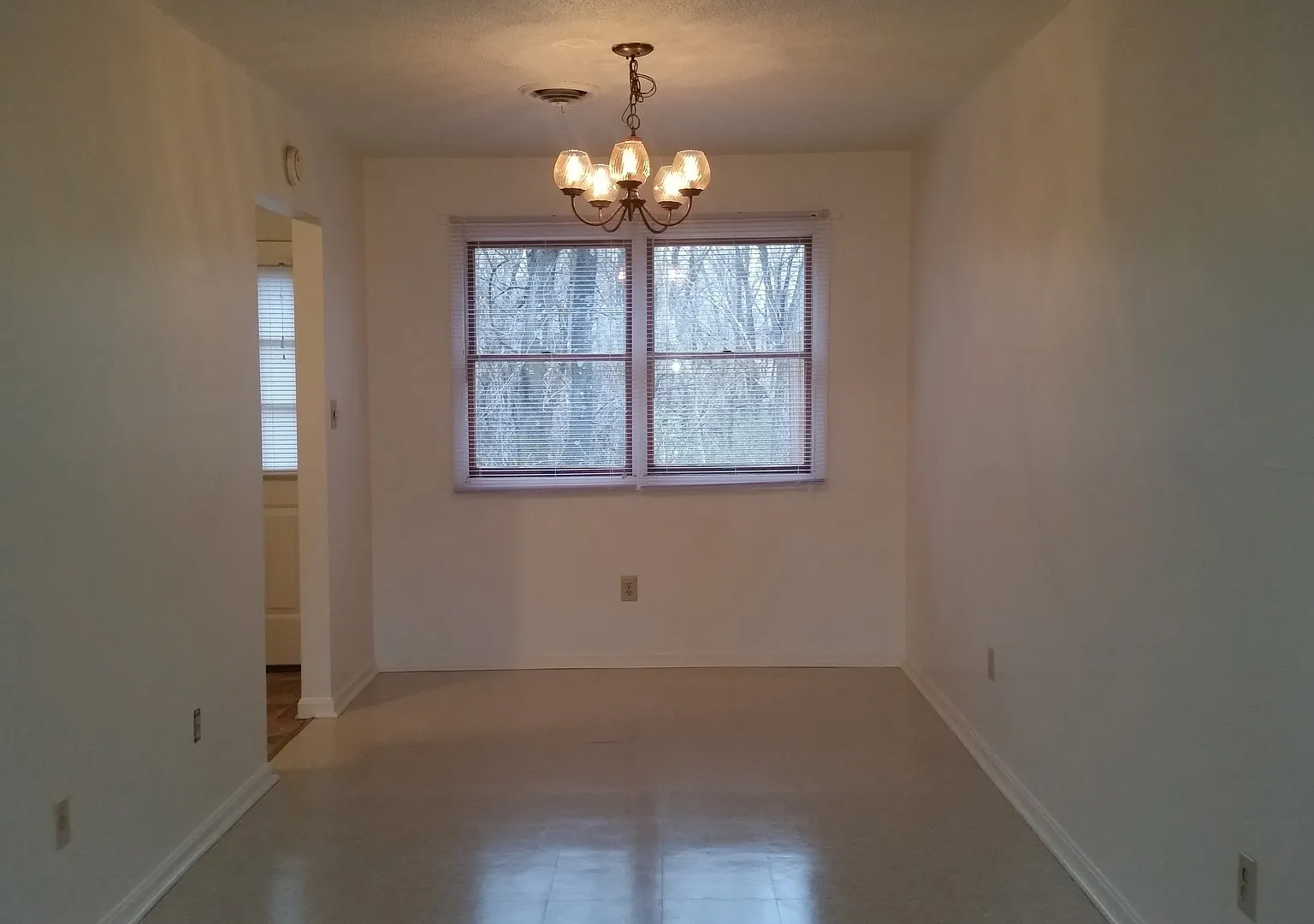 Surrey Court 209 Town Houses — Photo 3