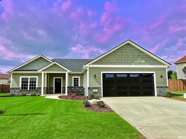 423 Westward Dr, Butler, IN 46721