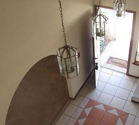 4th image of 848 Cresta Alta Dr