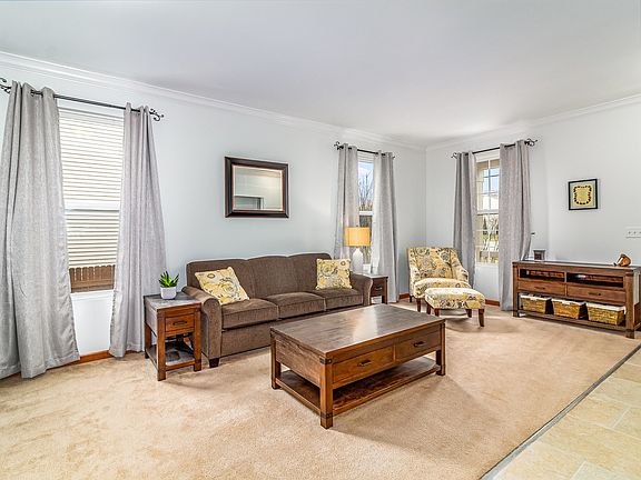 3rd image of 2419 Rockwood Dr