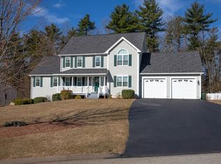 1 Deer Run Cir, Sturbridge, MA 01566