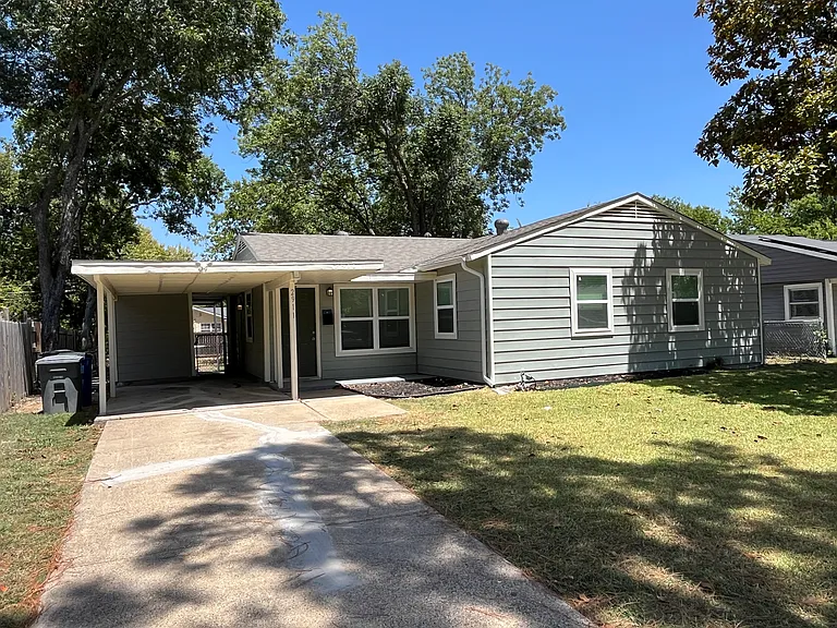 2911 Millmar Dr — Photo 1