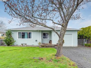 537 NW Zobrist St, Estacada, OR 97023