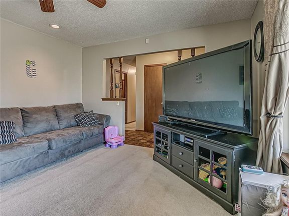 5th image of 4700 Del Aire Dr
