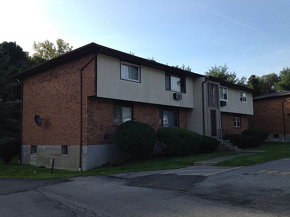 2nd image of 402 Parr Meadow Dr Unit 4-B
