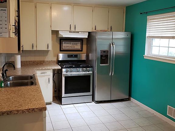 3rd image of 4512 Wilshire Dr