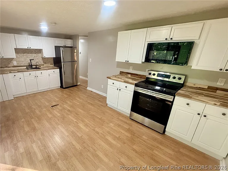 2346 Lake Ave — Photo 3