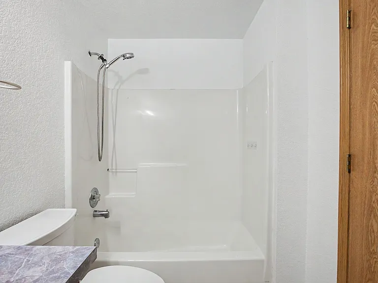 22530 Bluewater Dr SE — Photo 23