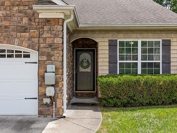 5th image of 7648 Magnolia Leaf Ln