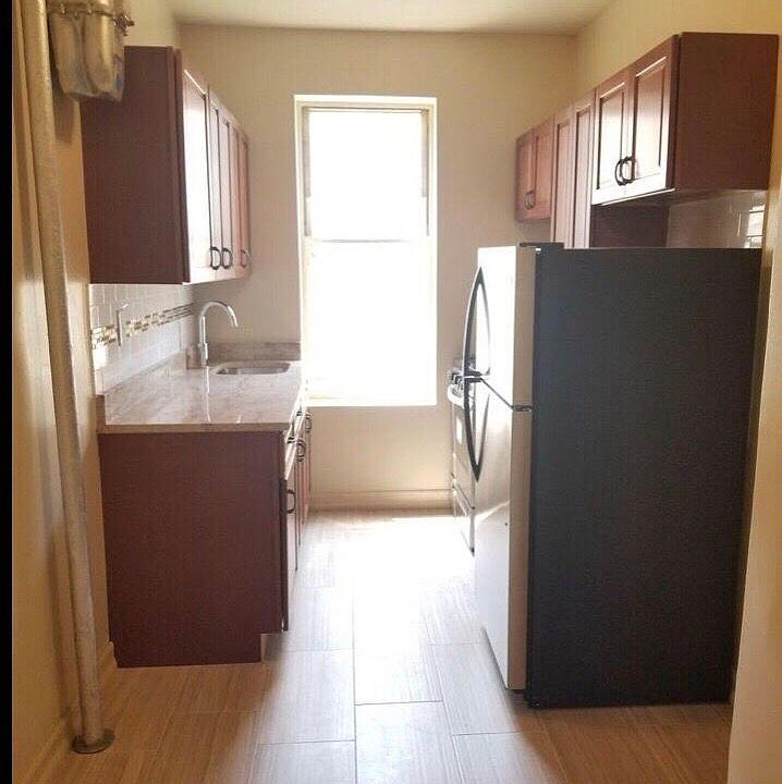 2nd image of 371 E 149th St