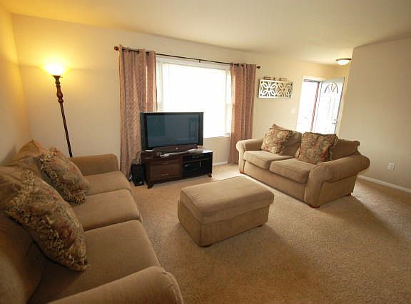 3rd image of 3821 E Edgerton Ave