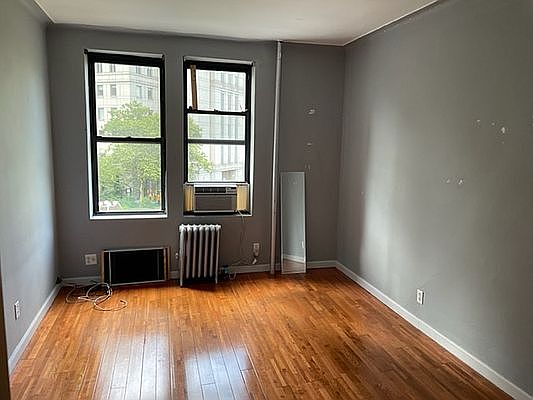 4th image of 20 Mulberry St APT 3F