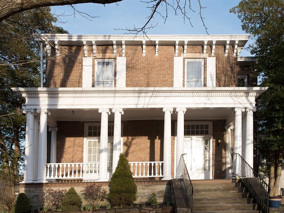 1st image of 301 N Maysville St