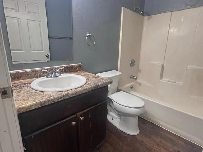 515 S New Ave #1-4 — Photo 4