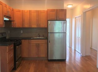 318 56th St #3, Brooklyn, NY 11220
