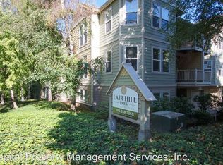 245 SW Hooker St #3, Portland, OR 97201