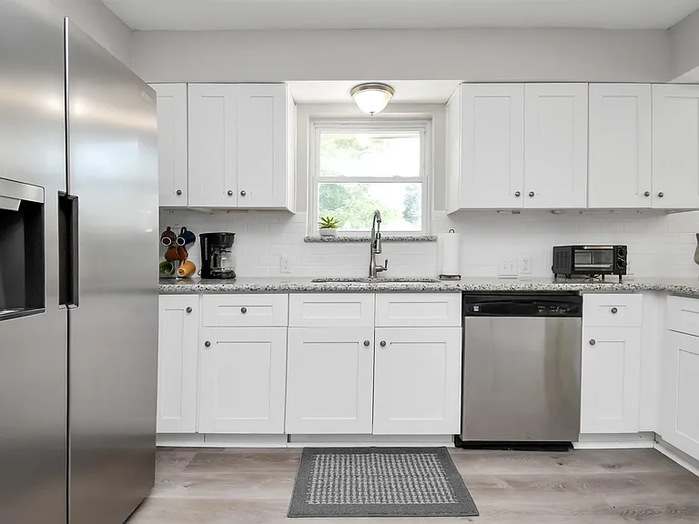 21722 Forest Glade Dr — Photo 7