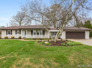 9555 Whittall St NE, Rockford, MI 49341