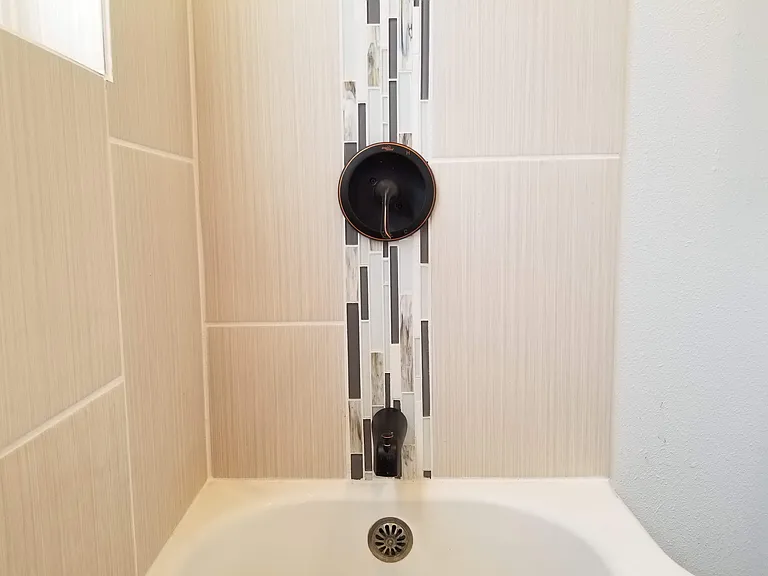 328 Residence St — Photo 6