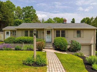 23 Aloe Dr, Leominster, MA 01453