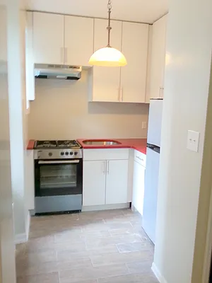 Rented by Uptown Flats LLC | media 10