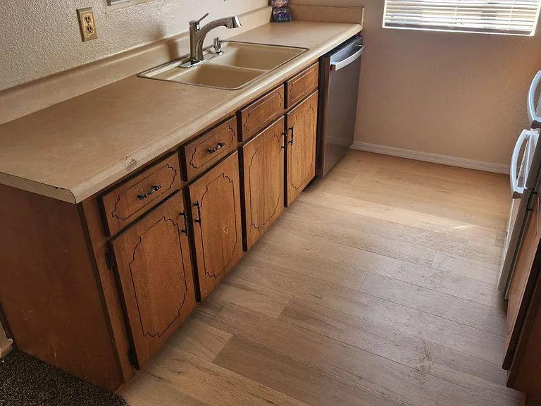 4031 W Linda Ln — Photo 1