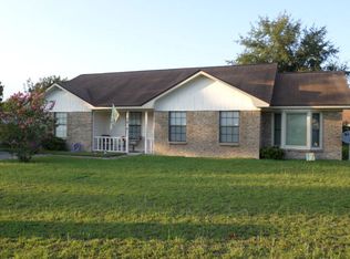 704 Woods Ct, Hinesville, GA 31313