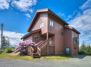 17461 Andreanoff Dr, Juneau, AK 99801